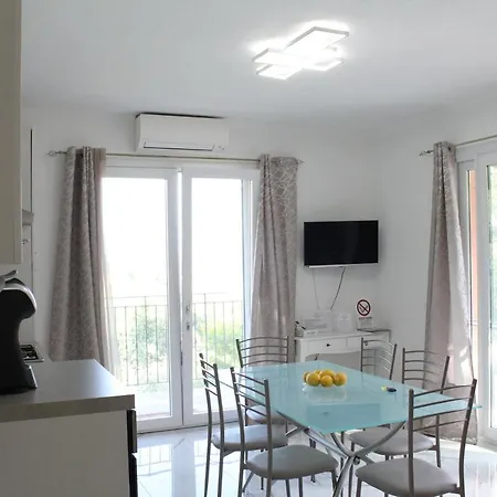 Azzurra Biricchina - * Riva Ligure