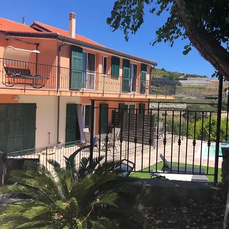 公寓 Azzurra Biricchina - *